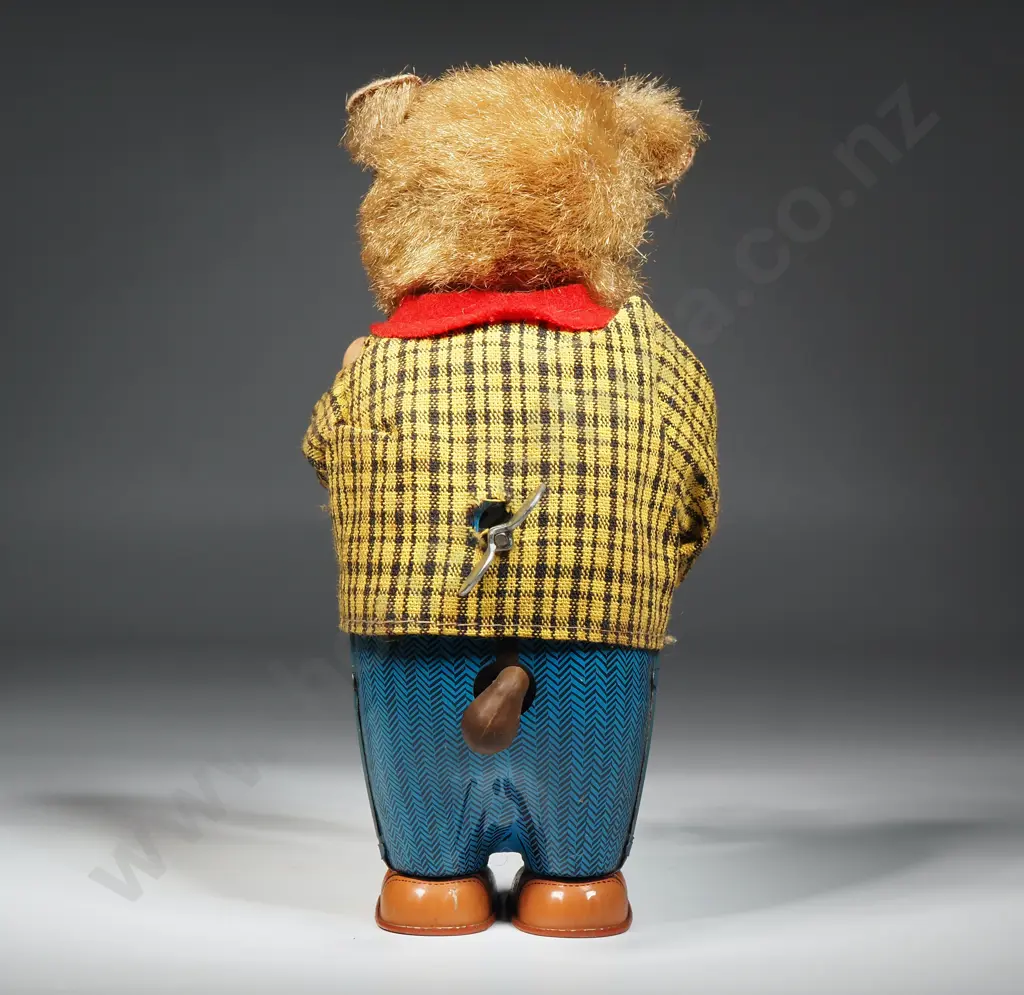 Wind-Up Tin Litho Toy Bruno Spectacle Bear Cleaning His Glasses Image 1++