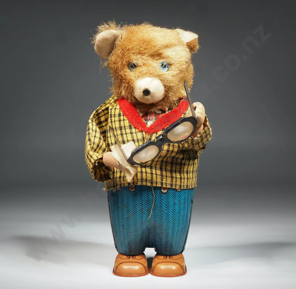 Wind-Up Tin Litho Toy Bruno Spectacle Bear Cleaning His Glasses Image 1++