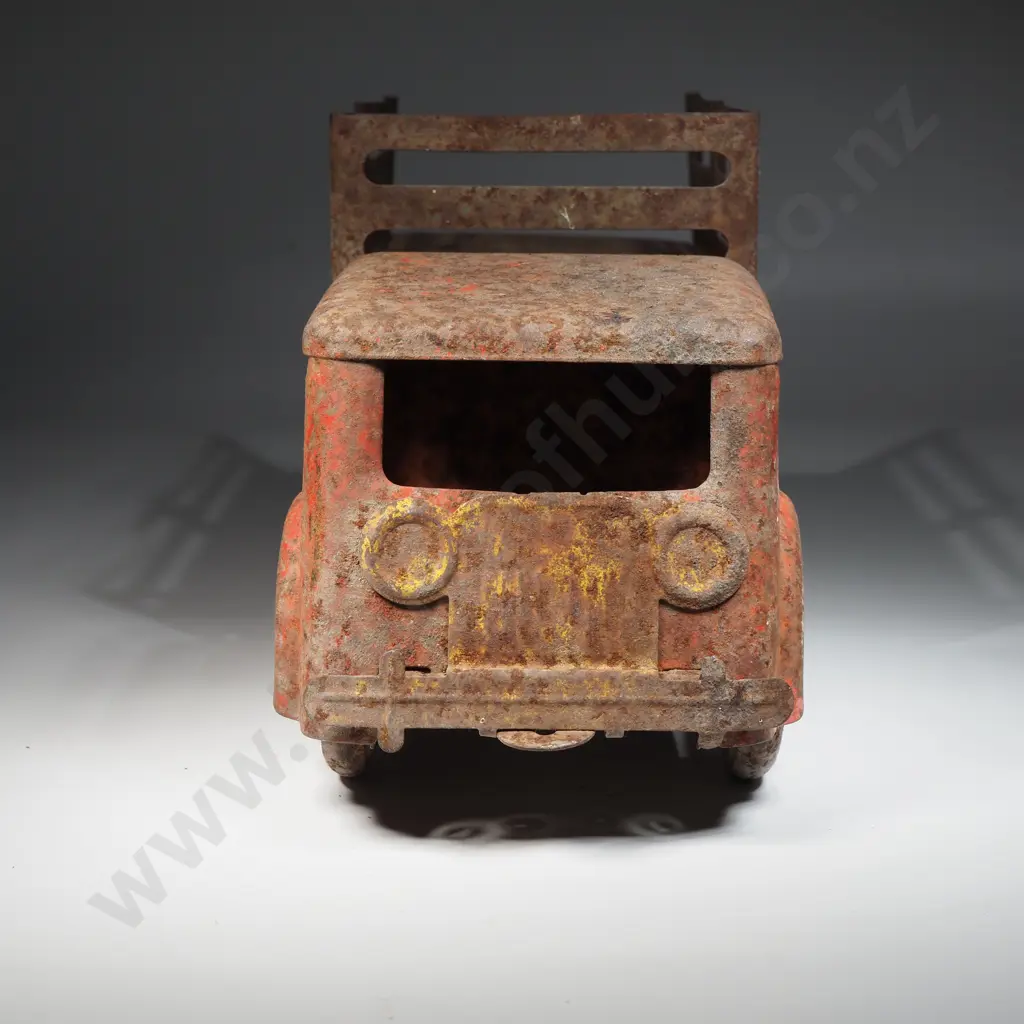 Vintage Rusty Truck Image 1++