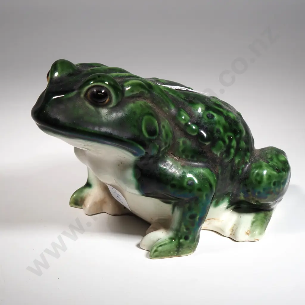 Vintage Green Glazed Toad Image 1++