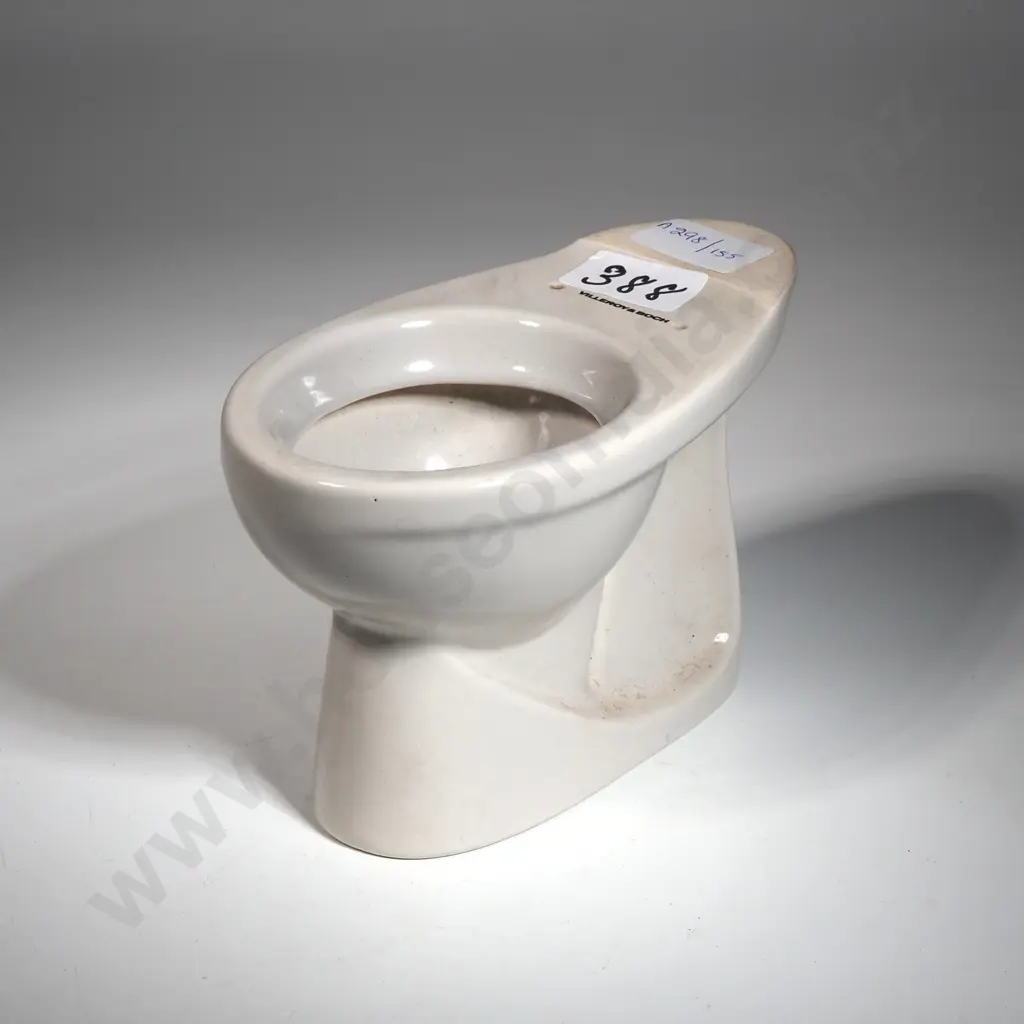 Villeroy & Boch Traveller's Sample Toilet Image 1++