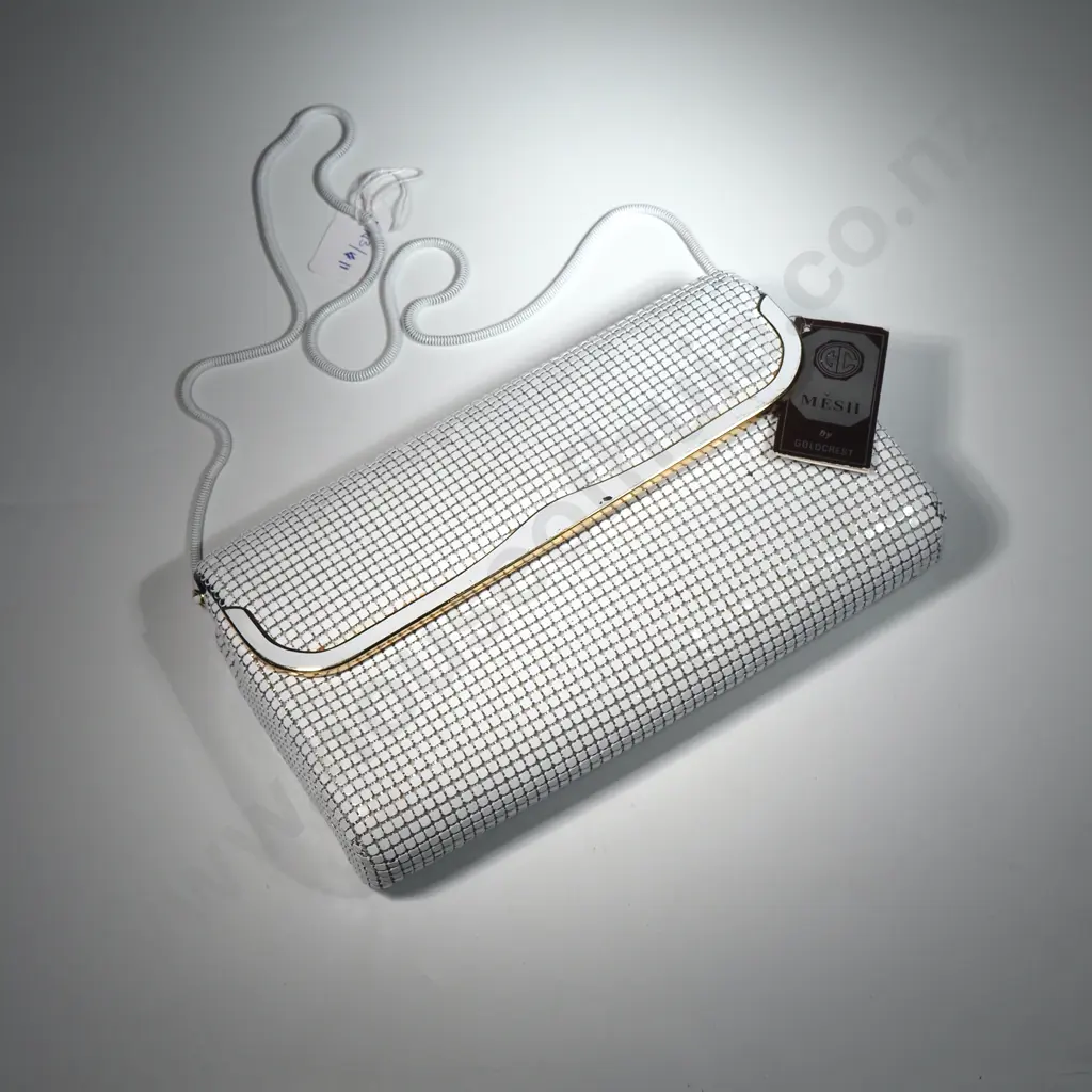 Australian Rectangular Goldcrest Mesh Bag & Purse Image 1++