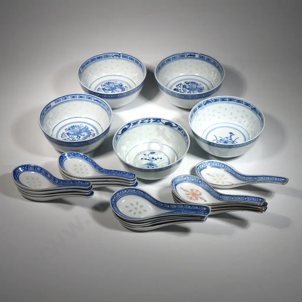 Five Blue China & White Chinese Soup Bowls & Seventeen China Spoons Image 1++