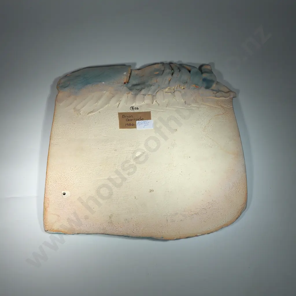 Brian Gartside (1986), Decorative New Zealand Pottery Piece Image 1++