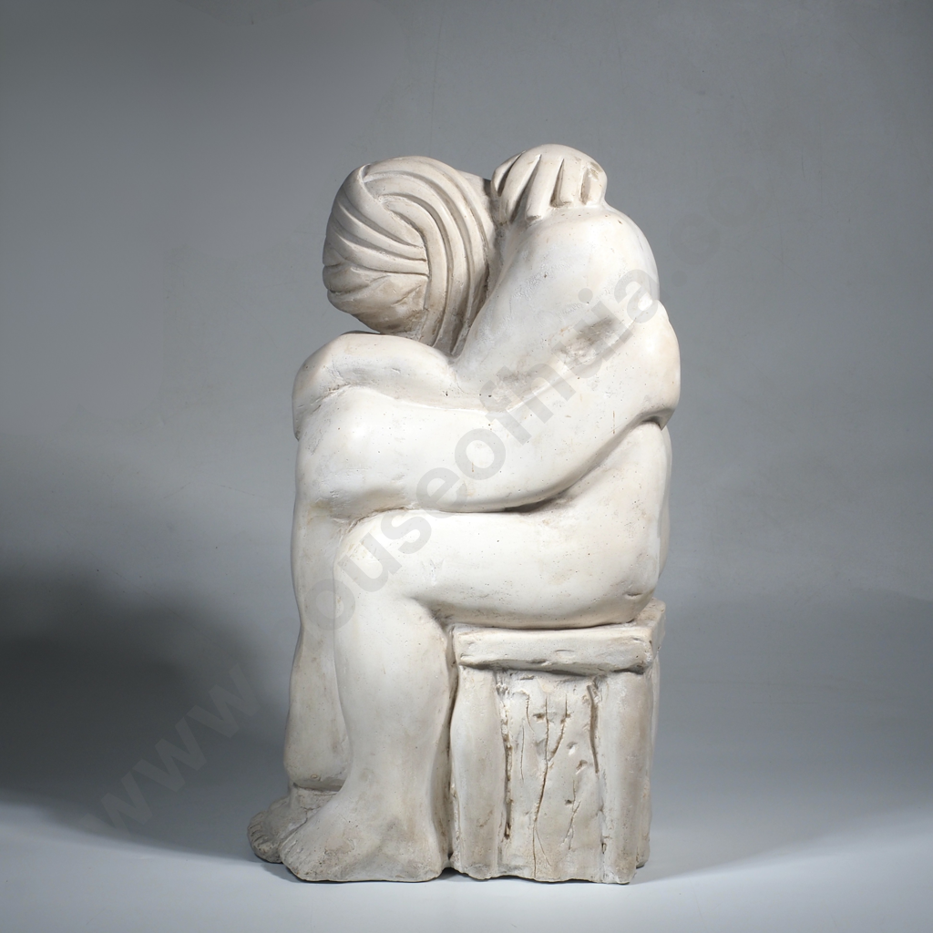 Llewelyn Summers - Embraced Figures, Plaster Image 1++