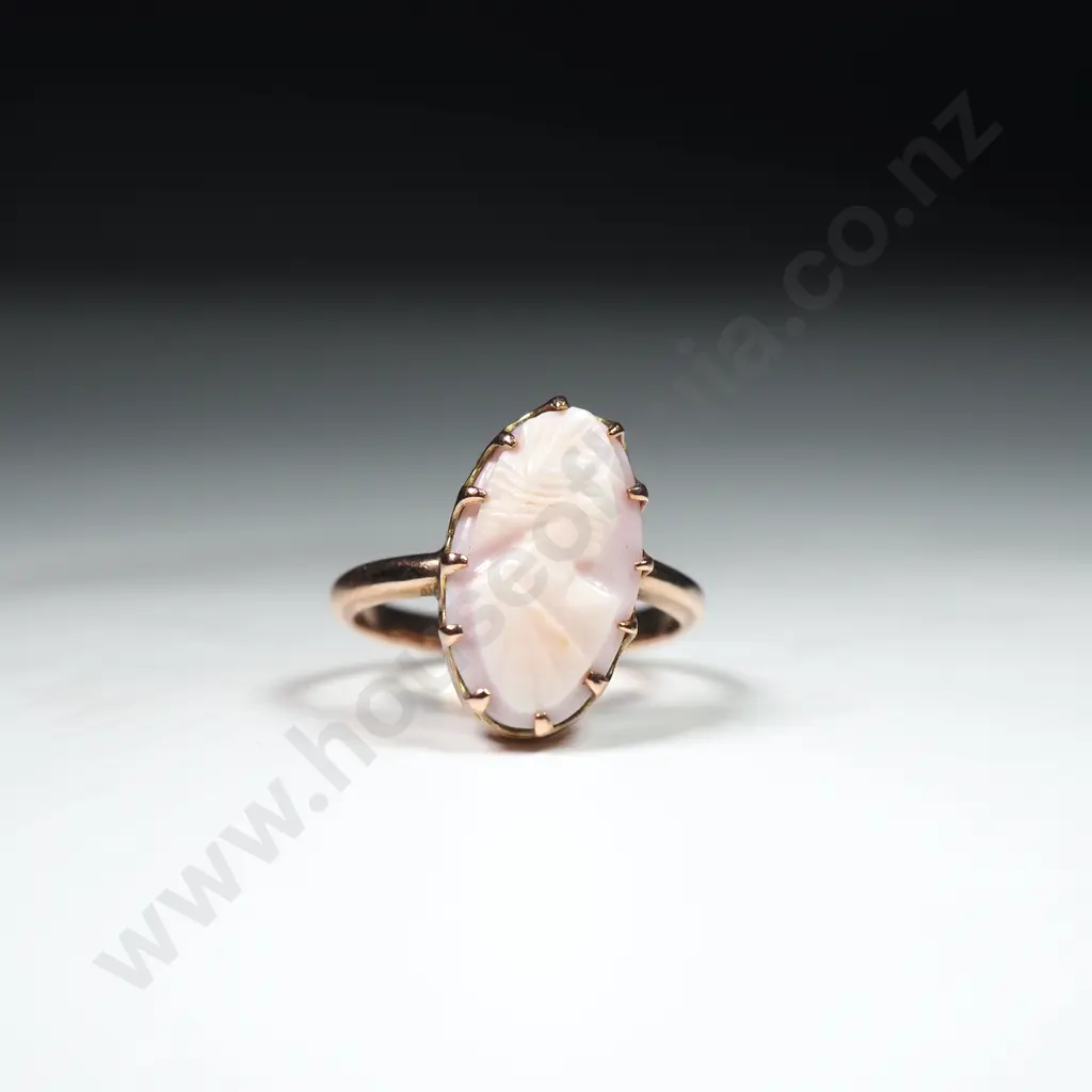 Antique 9ct Gold Cameo Ring Image 1++