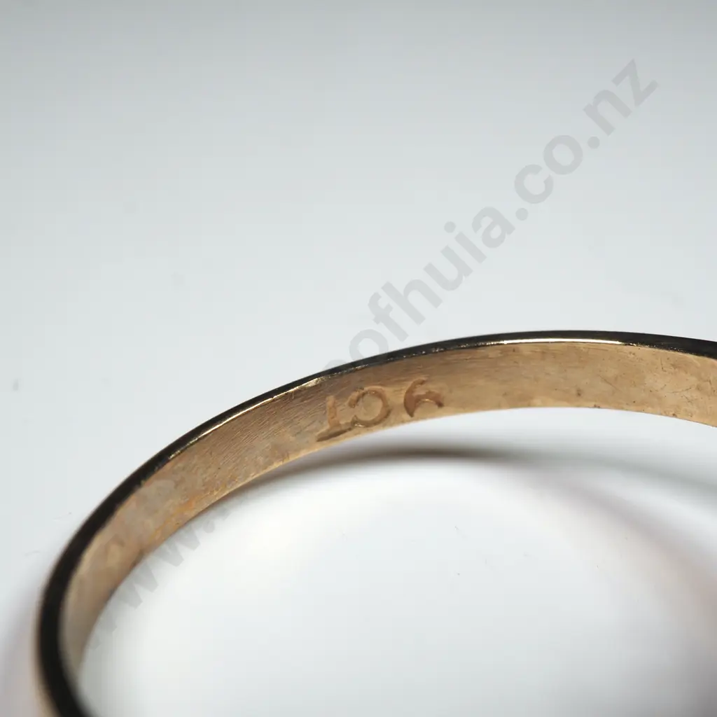 9ct Gold Red Gem Ring Image 1++