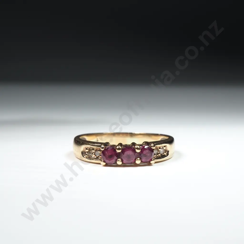 9ct Gold Purple Gem Ring Image 1++