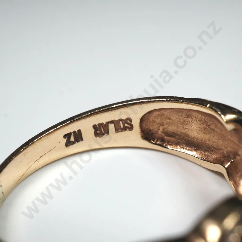 9ct Gold Green Gem Ring Image 1++