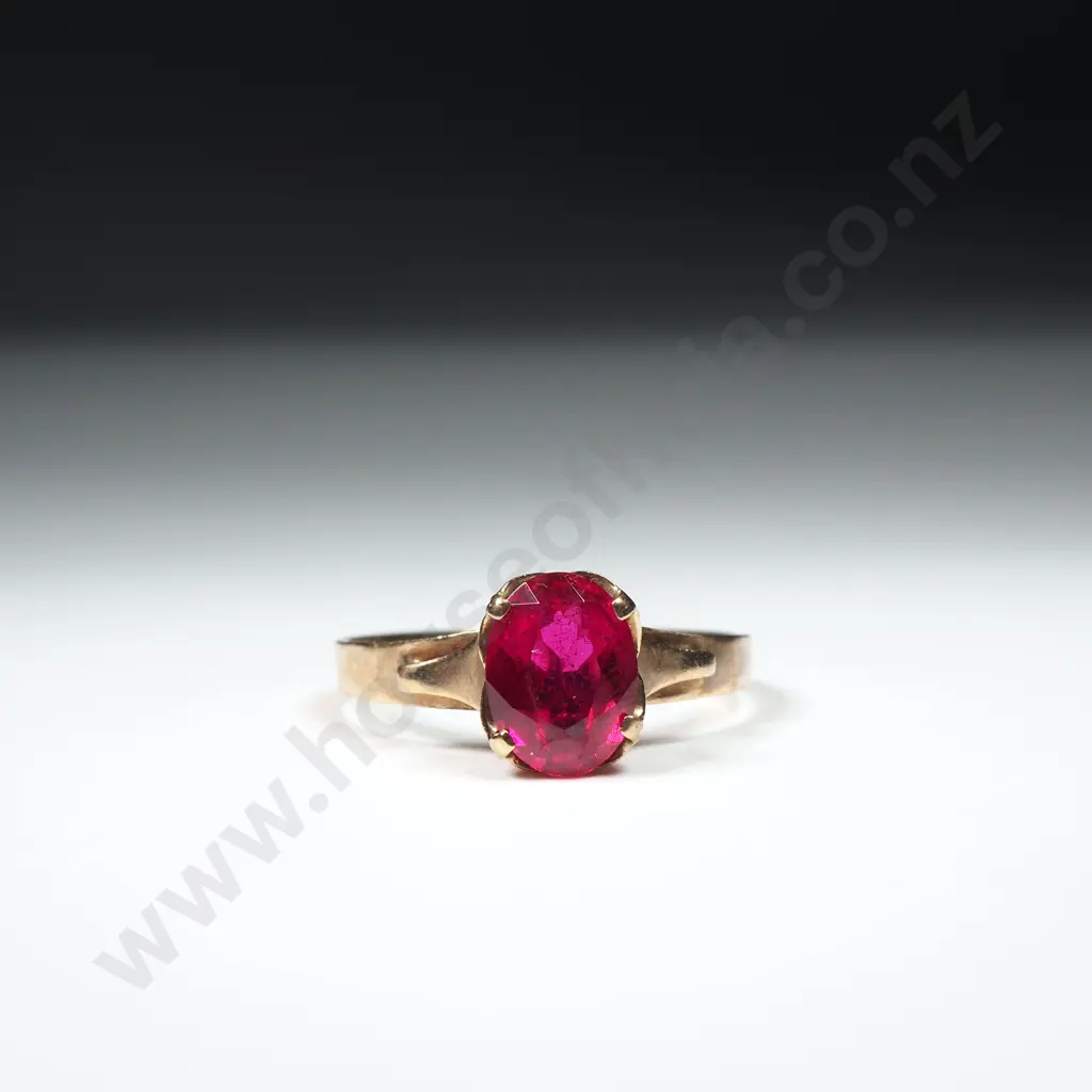9ct Gold Red Gem Ring Image 1++