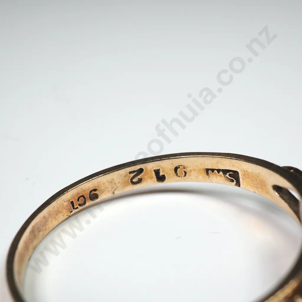 9ct Gold Red Gem Ring Image 1++