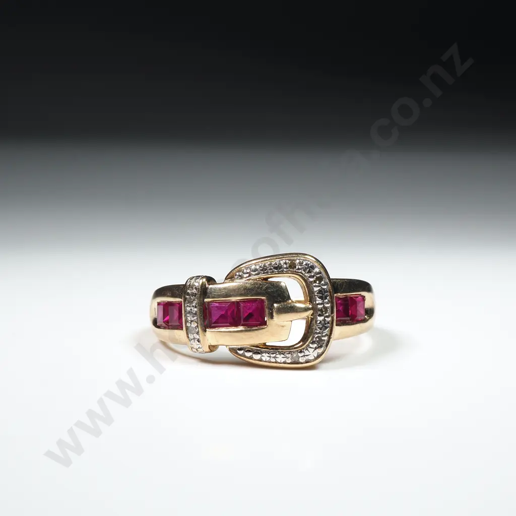 9ct Gold Buckle Ring w Red Stones Image 1++