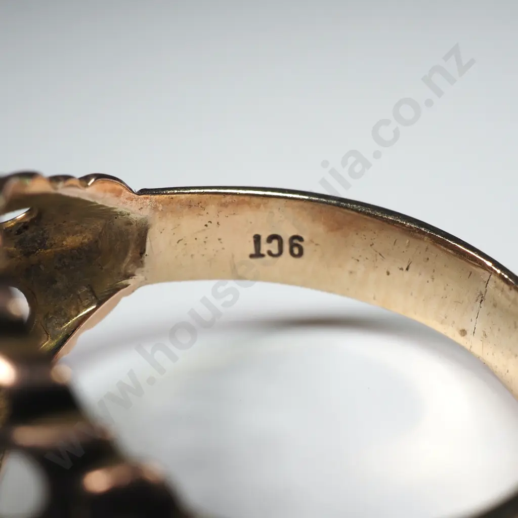 Vintage 9ct Gold Three Stone Ring Image 1++