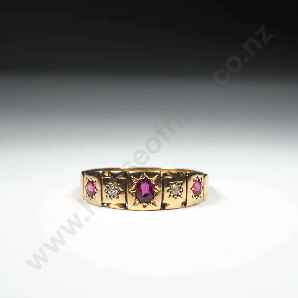 Antique 18ct Gold Diamond & Rhodolite Ring Image 1++