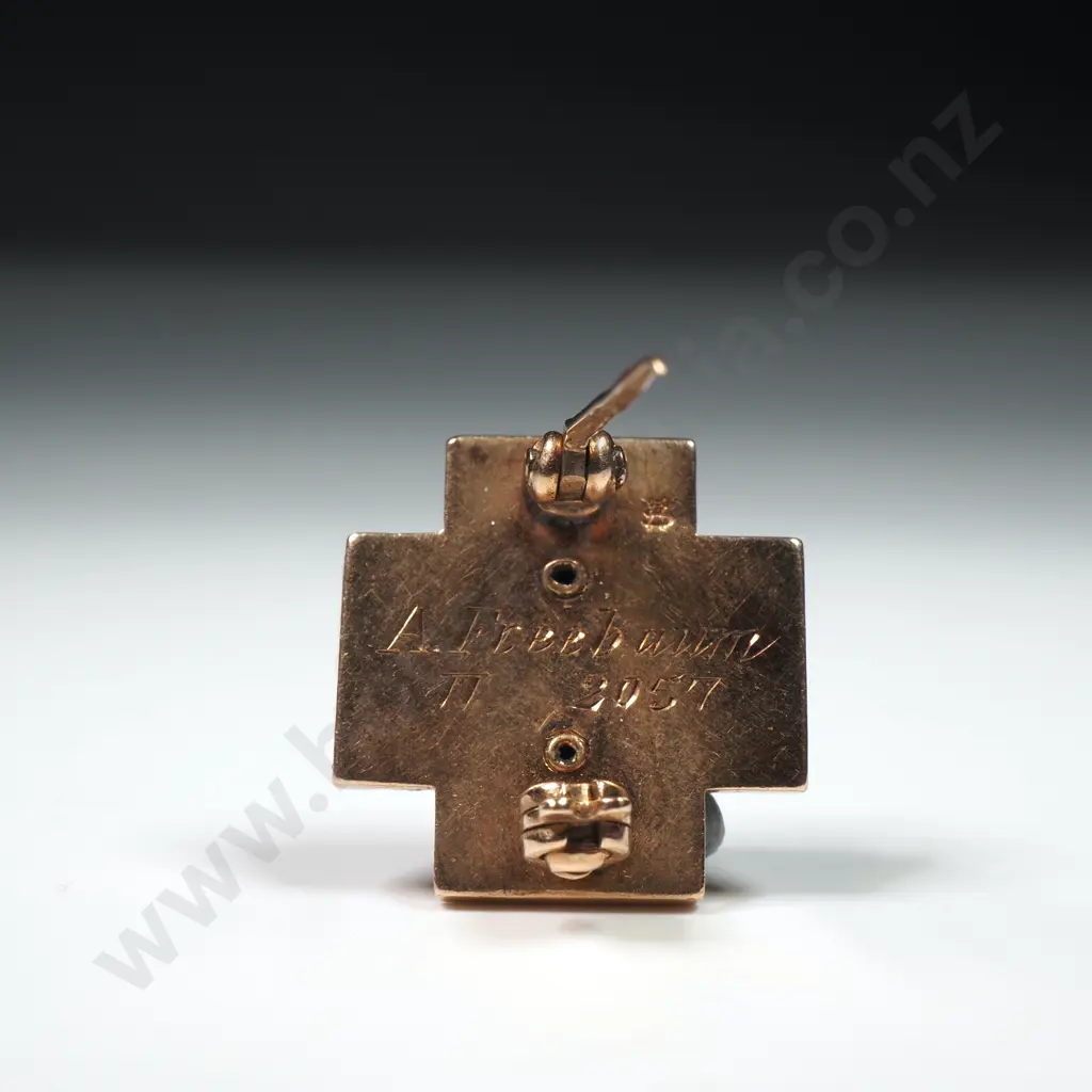 10ct American Fraternity Pin Image 1++