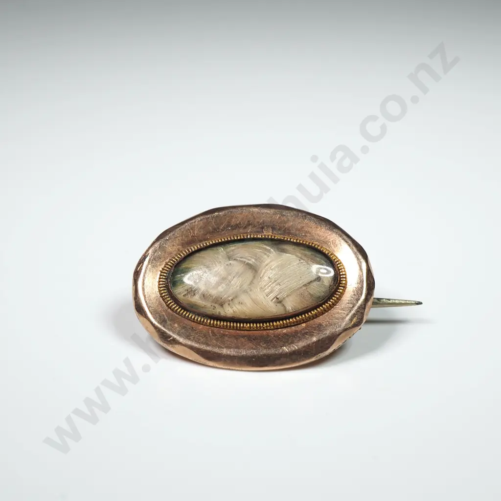 Rolled Gold Memorial Brooch Image 1++
