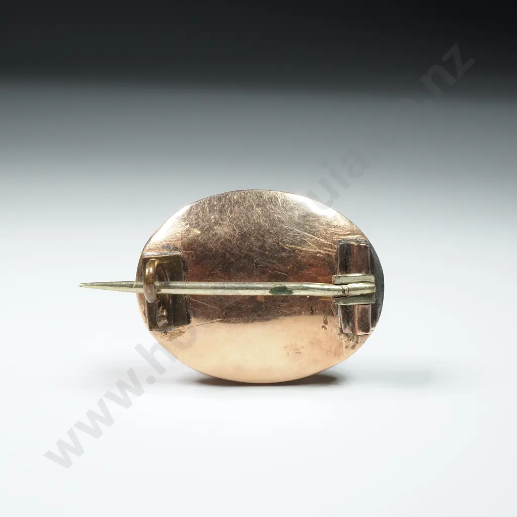 Rolled Gold Memorial Brooch Image 1++