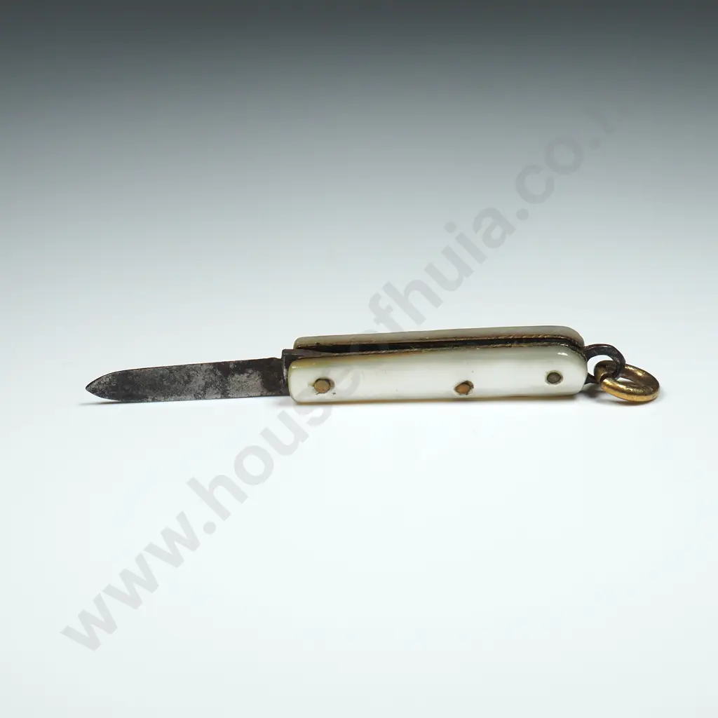 Miniature Pocket Knife Pendant Image 1++