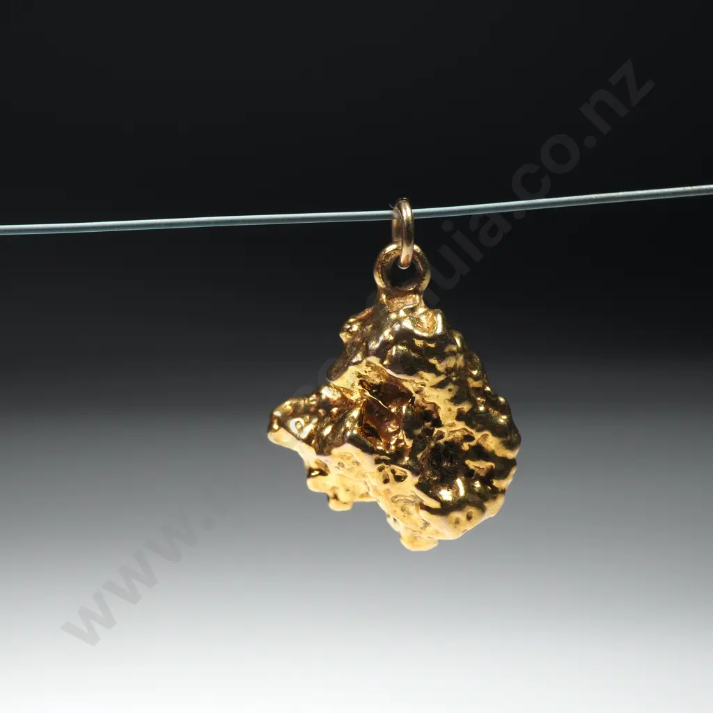 9ct Gold Nugget Style Pendant Image 1++