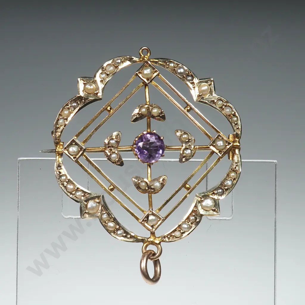 Edwardian Pendant in 9ct Gold Amethysts & Seedpearls Image 1++