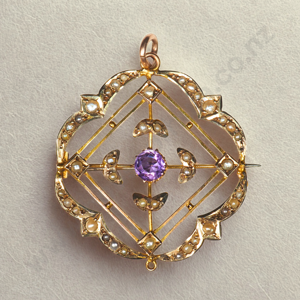 Edwardian Pendant in 9ct Gold Amethysts & Seedpearls Image 1++