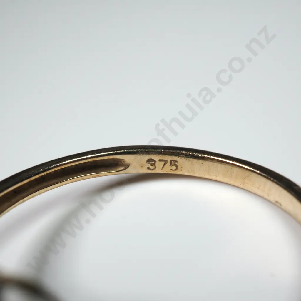 9ct Gold Green Gem Ring Image 1++