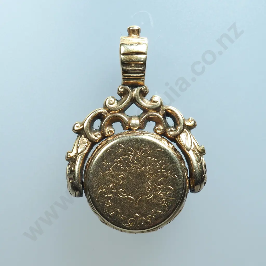 9ct Gold Memorial Fob Spinner w Carved Bloodstone & Memorial Reverse Locket Image 1++