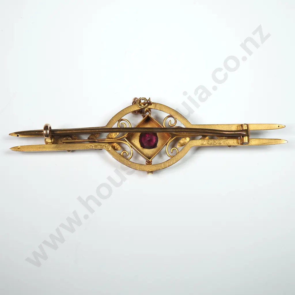 9ct Edwardian w Central Red Stone & Seed Pearl Bar Brooch Image 1++