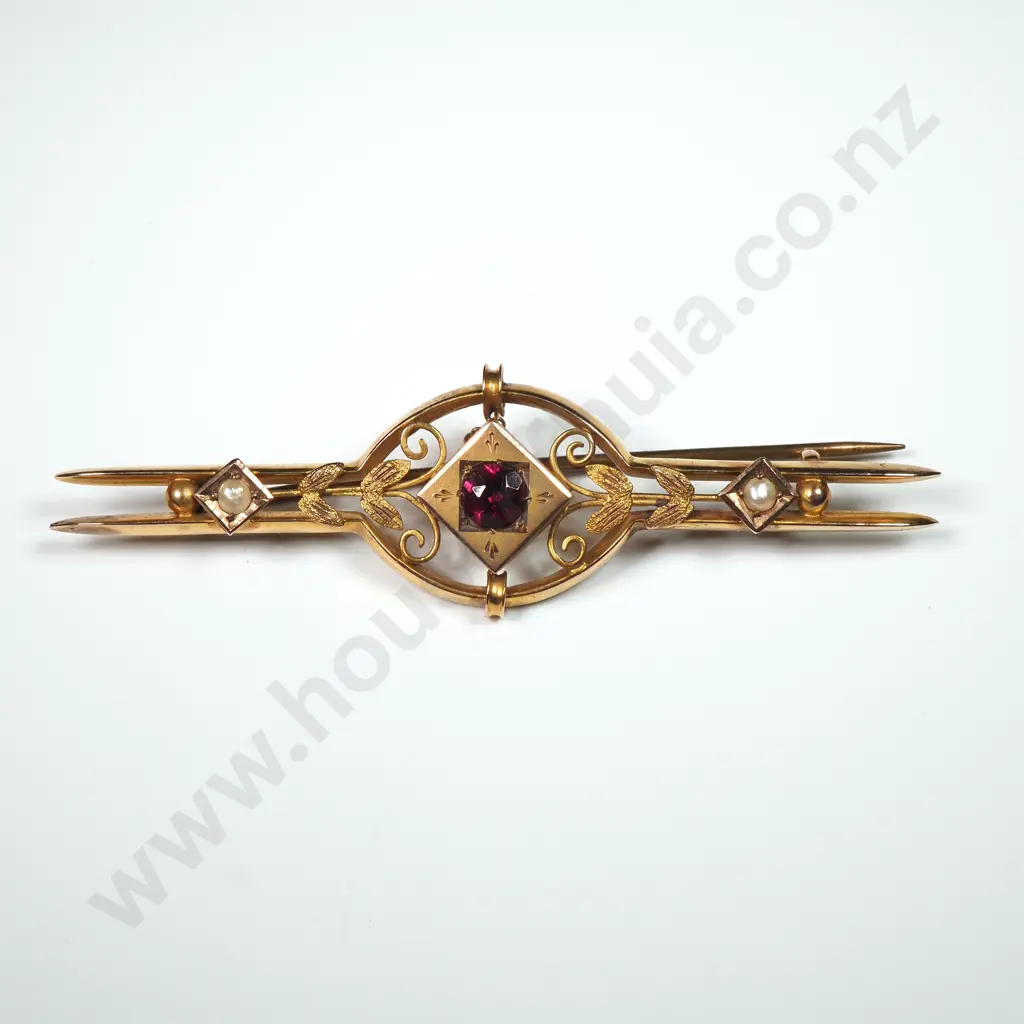 9ct Edwardian w Central Red Stone & Seed Pearl Bar Brooch Image 1++