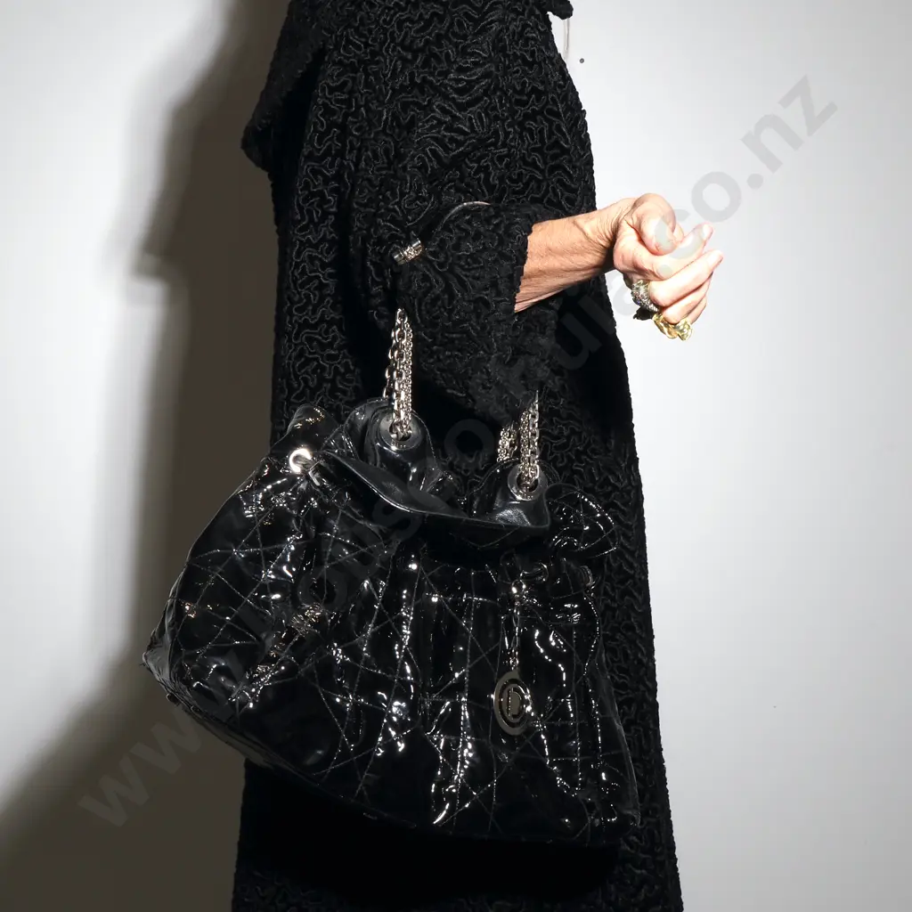 CHRISTIAN DIOR Patent Leather Quilted Cannage Le Trente Bag in Black Image 1++