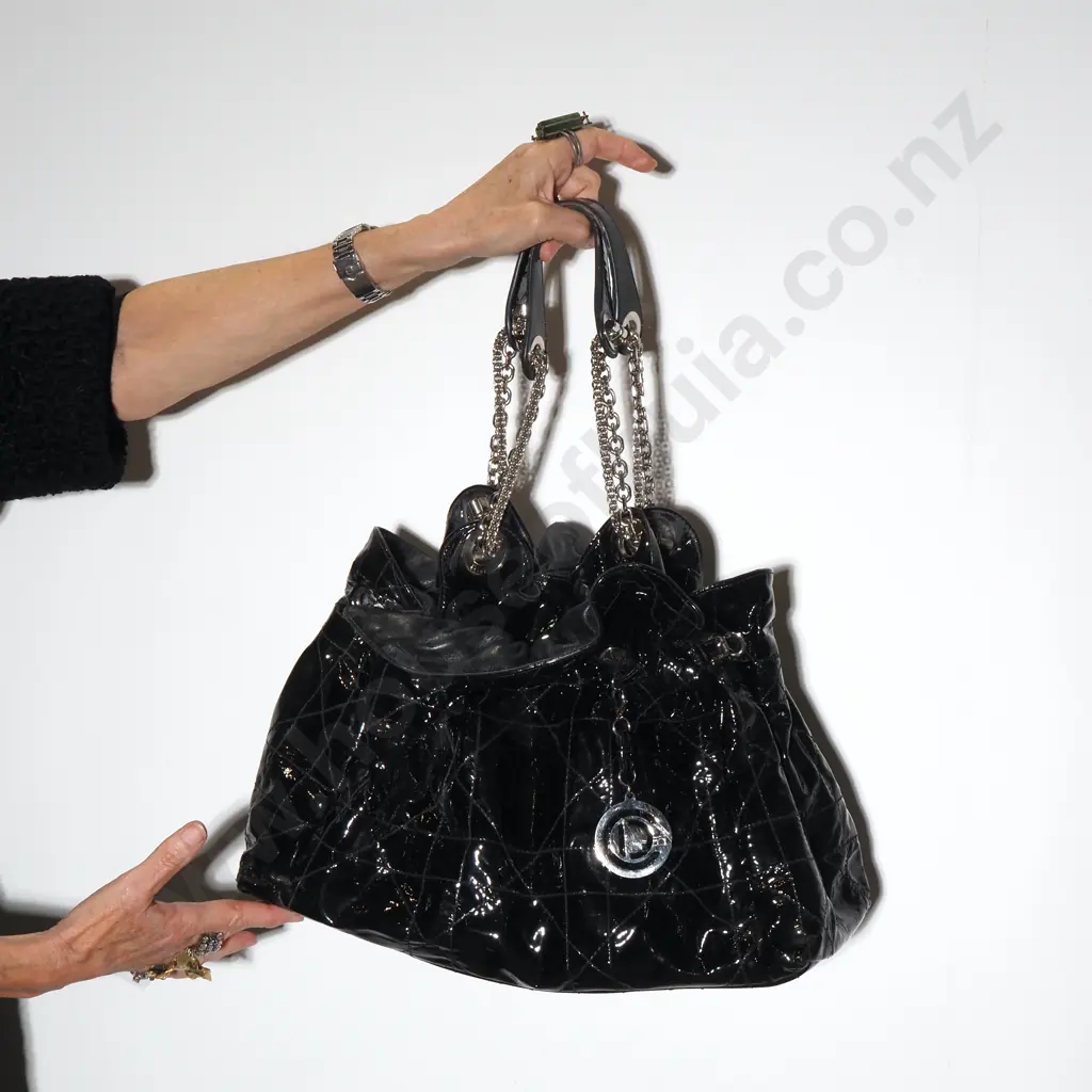 CHRISTIAN DIOR Patent Leather Quilted Cannage Le Trente Bag in Black Image 1++