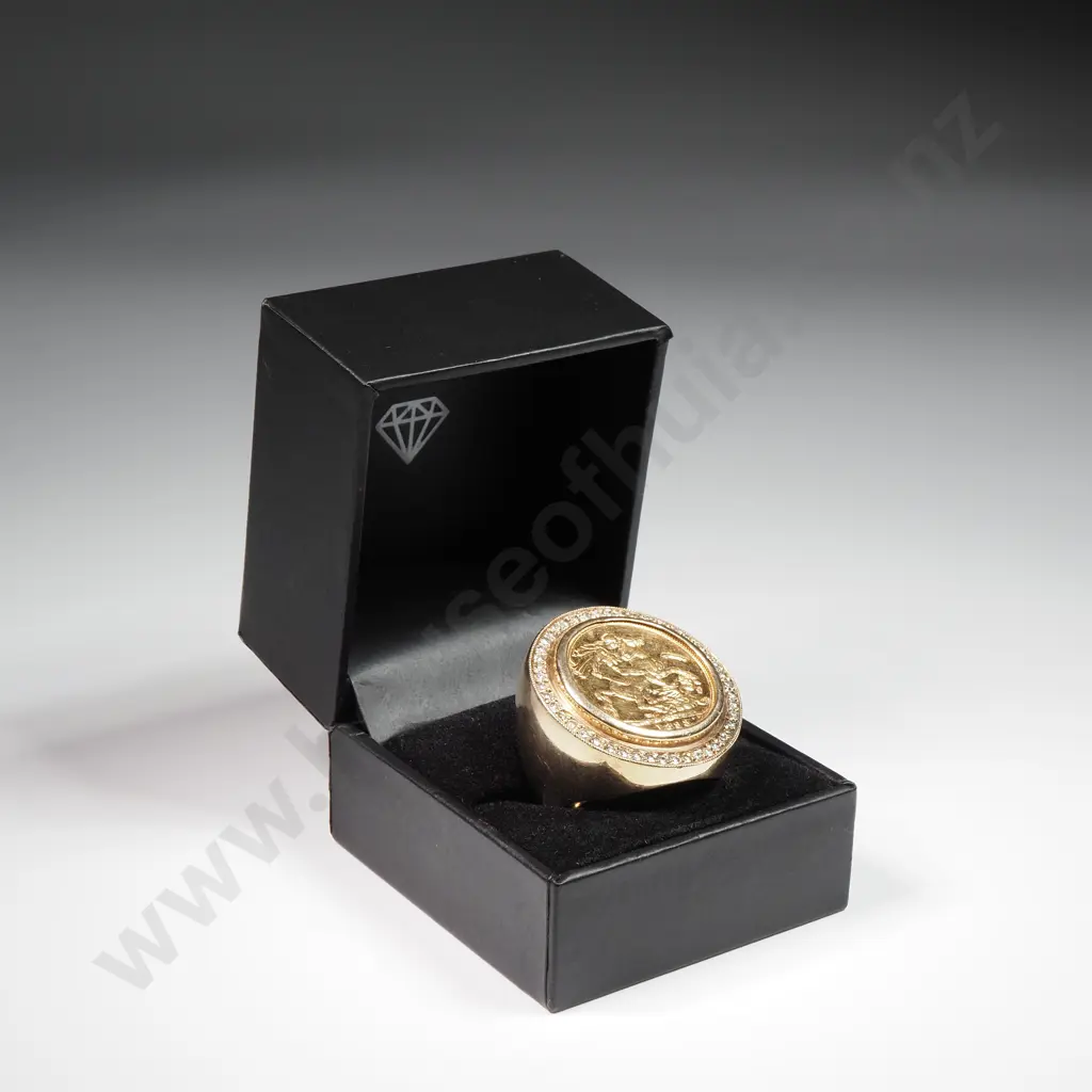 22ct Gold Sovereign, Diamond & 9ct Gold Mount Ring Image 1++