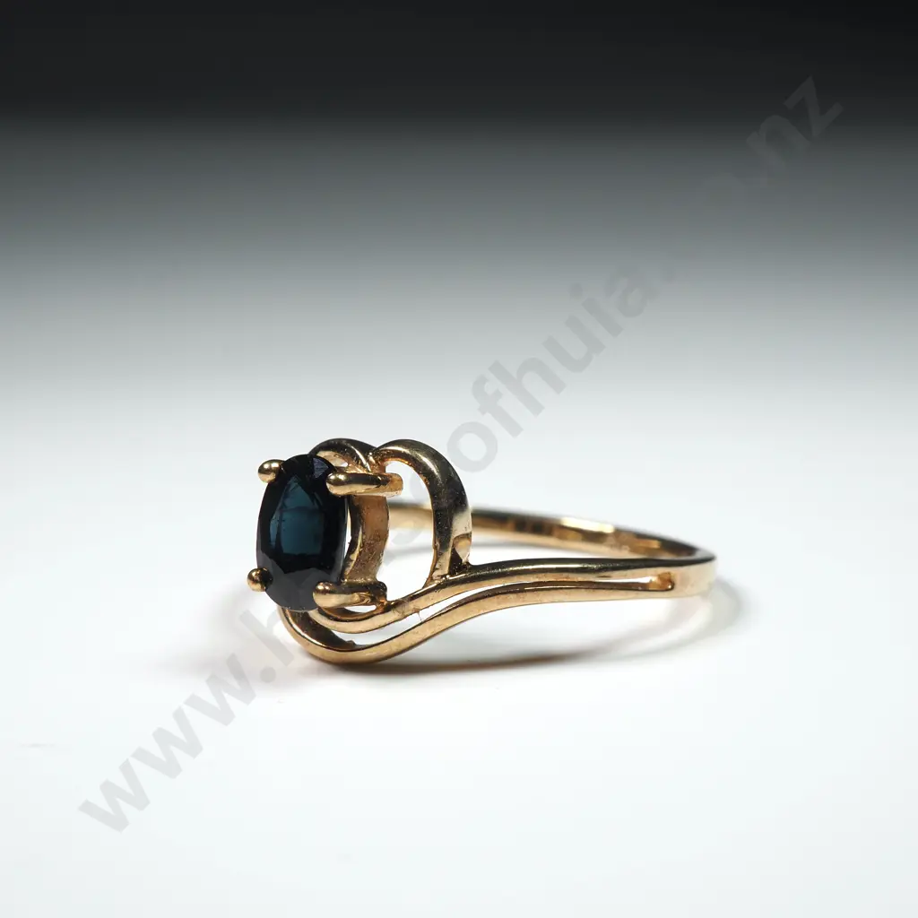 9ct Gold Sapphire Ring Image 1++