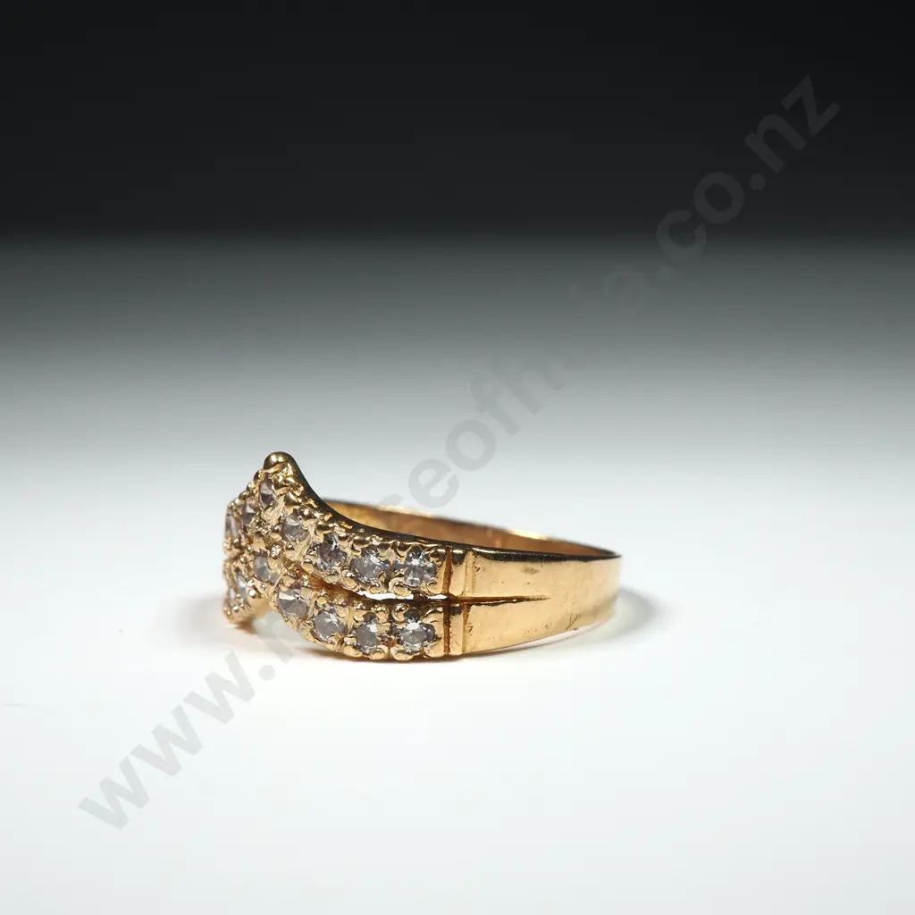 18ct Gold White Stone Ring Image 1++