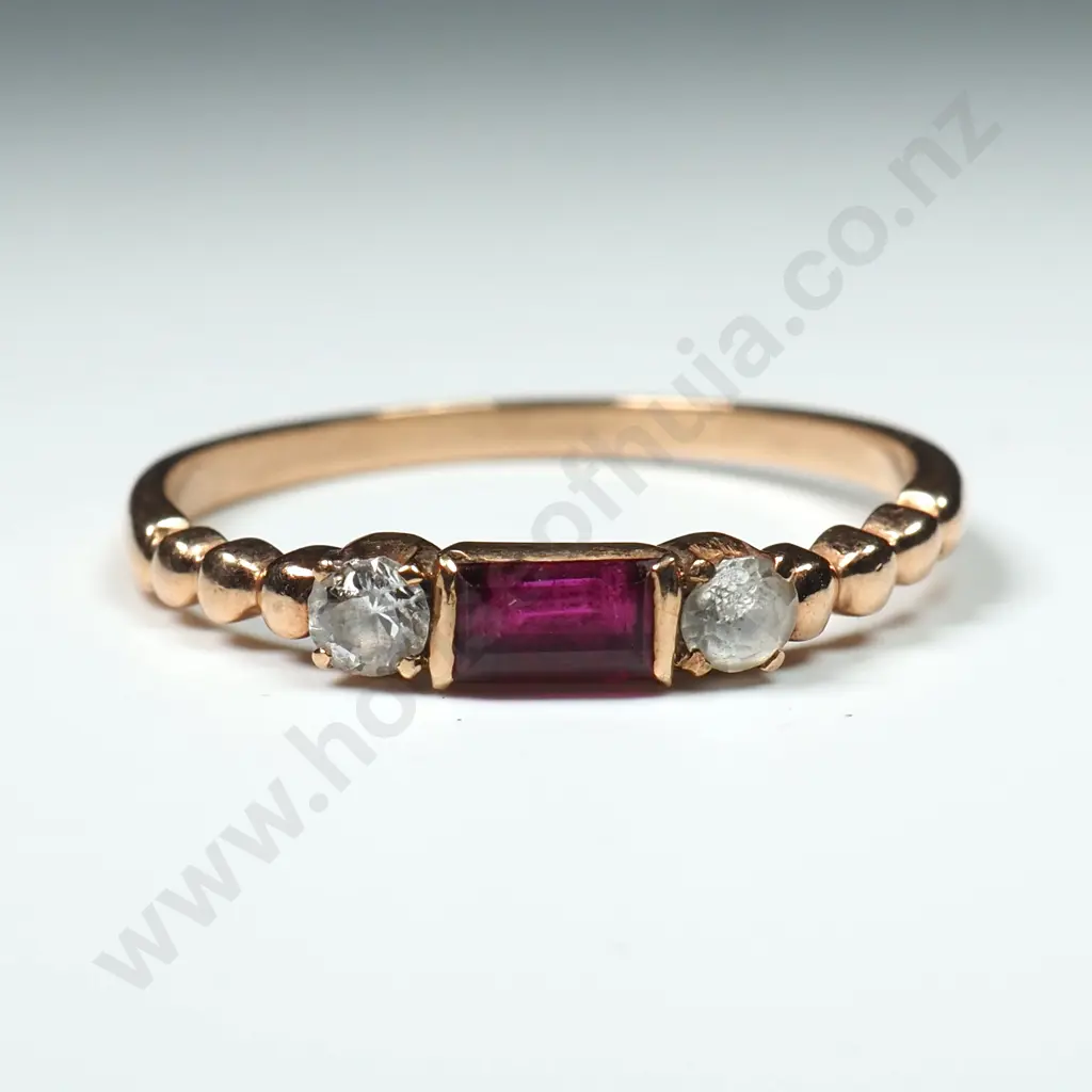 14ct Gold Ruby & White Topaz Ring Image 1++