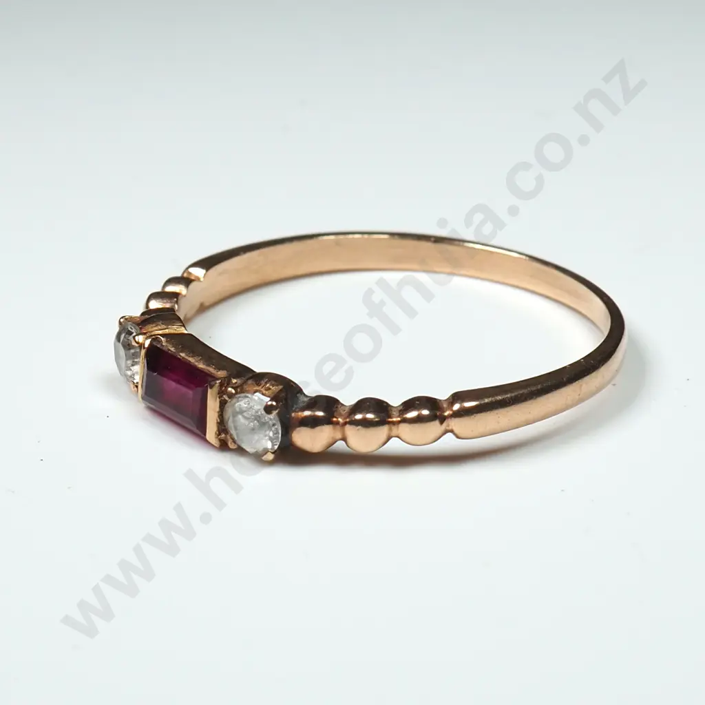 14ct Gold Ruby & White Topaz Ring Image 1++