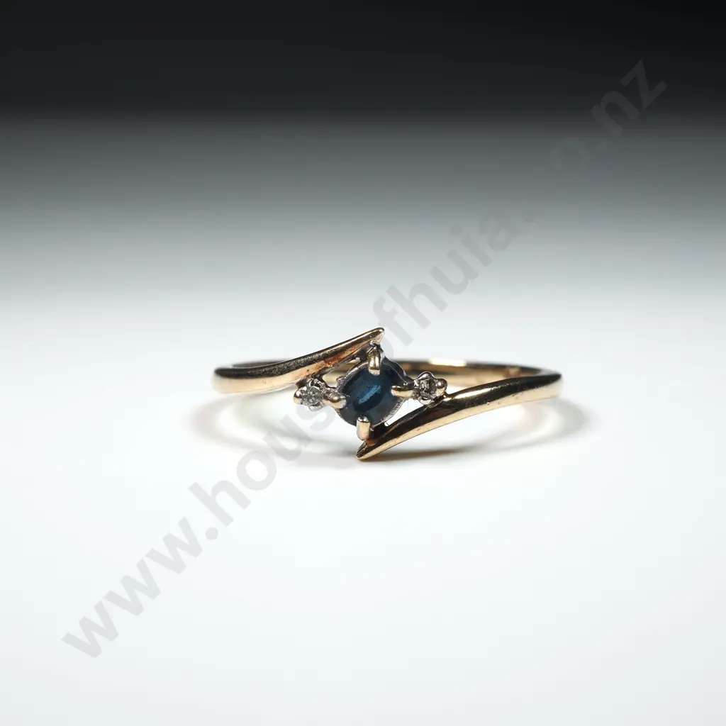 9ct Gold Sapphire & Diamond Ring Image 1++