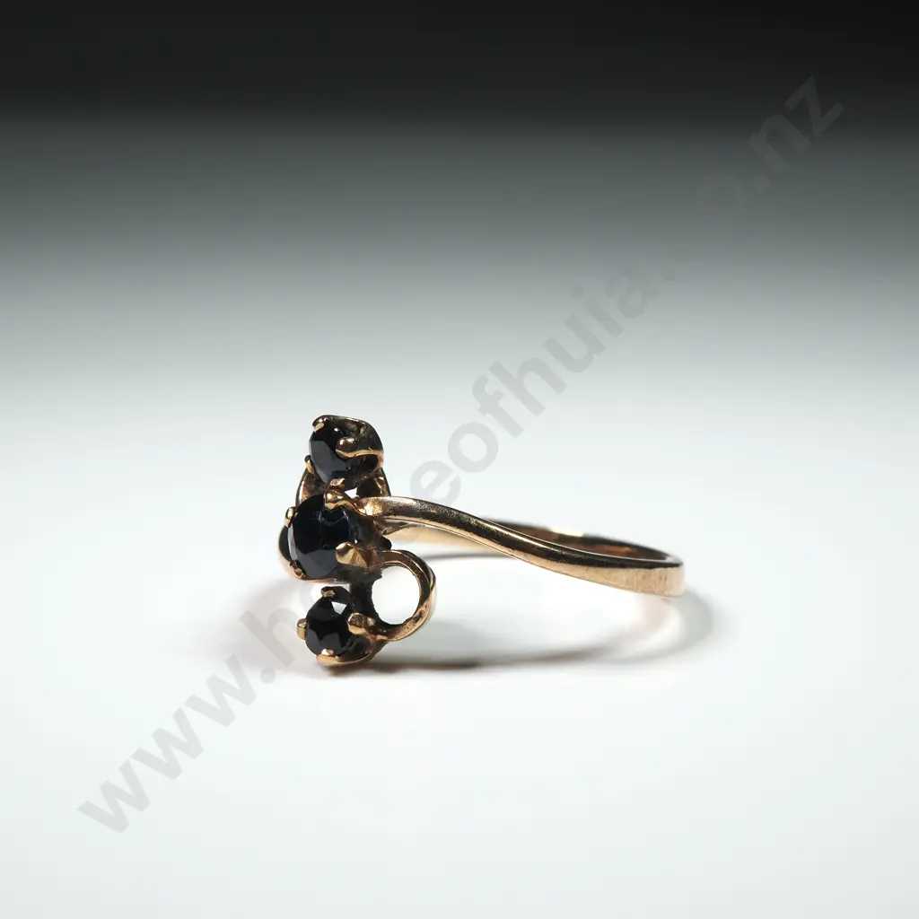 9ct Gold Three Sapphire Ring Image 1++