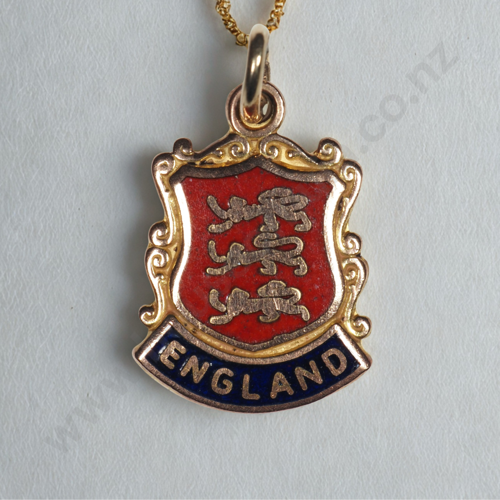 9ct Gold "England" Pendant Image 1++