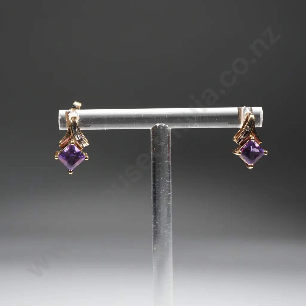 9ct Gold Purple Stone Earrings Image 1++