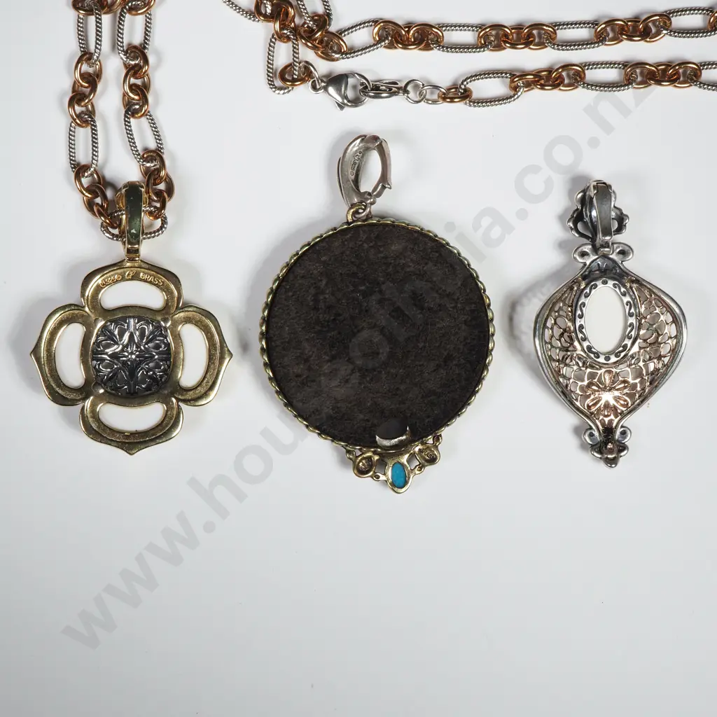 Assorted Costume Jewellery in Good Condition in American West Box Image 1++