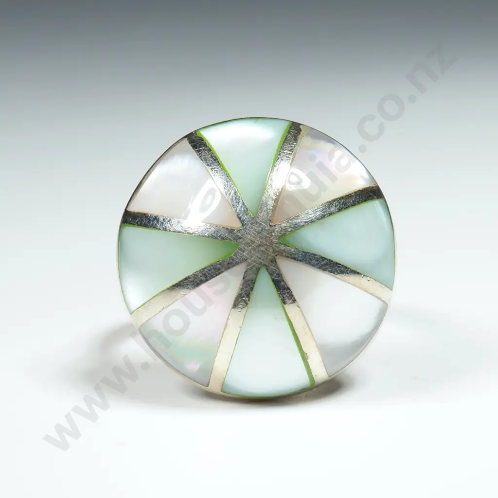 Sterling Silver & Mother of Pearl Ring Image 1++