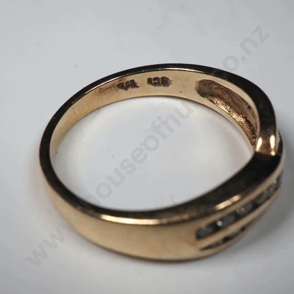 Modern 9ct Gold Diamond Dress Ring Image 1++