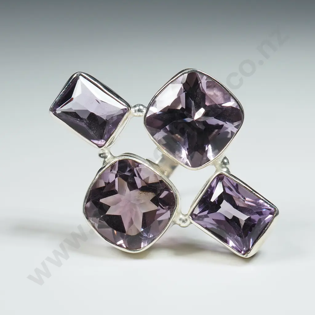 Sterling Silver & Amethyst Ring Image 1++