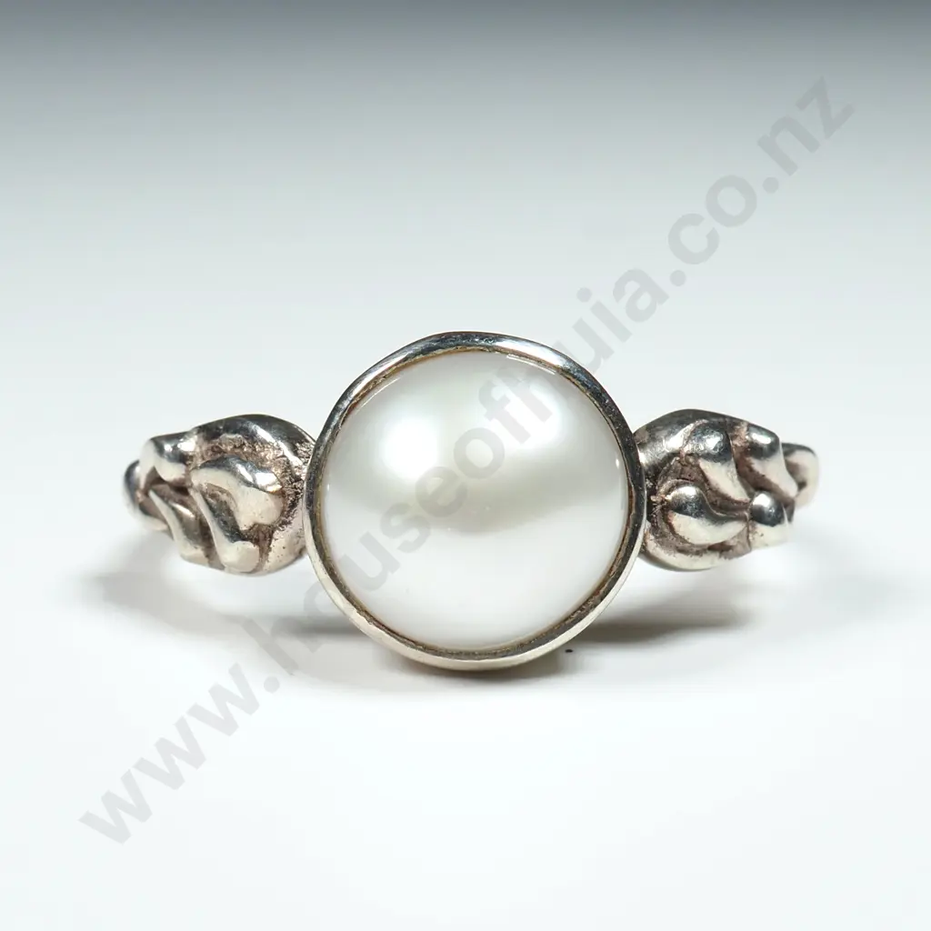 Sterling SIlver & Freshwater Pearl Ring Image 1++