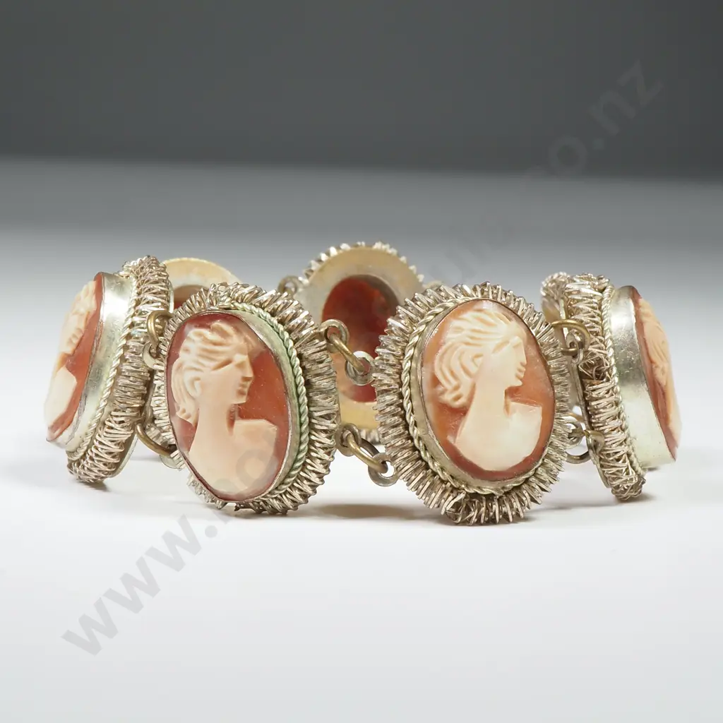 Cameo Bracelet Image 1++