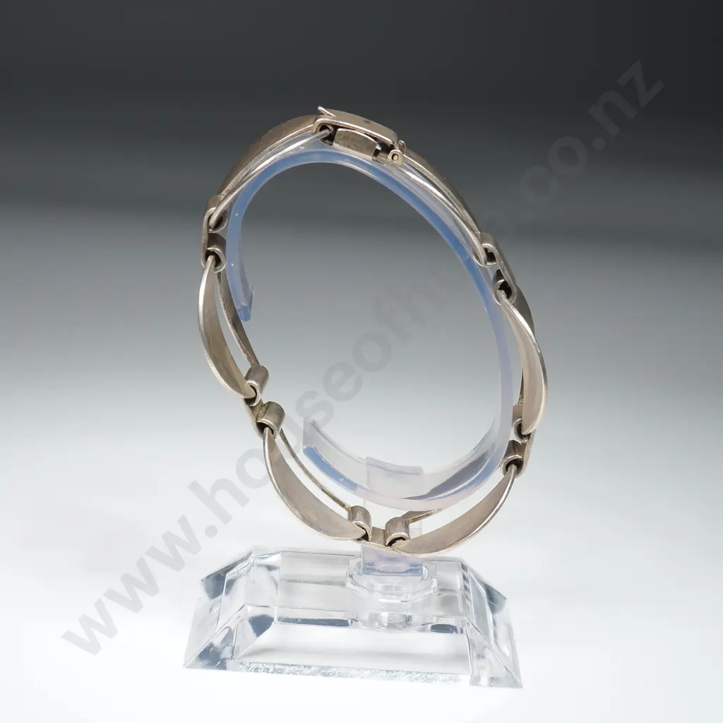 Sterling Silver Circular Bracelet Image 1++