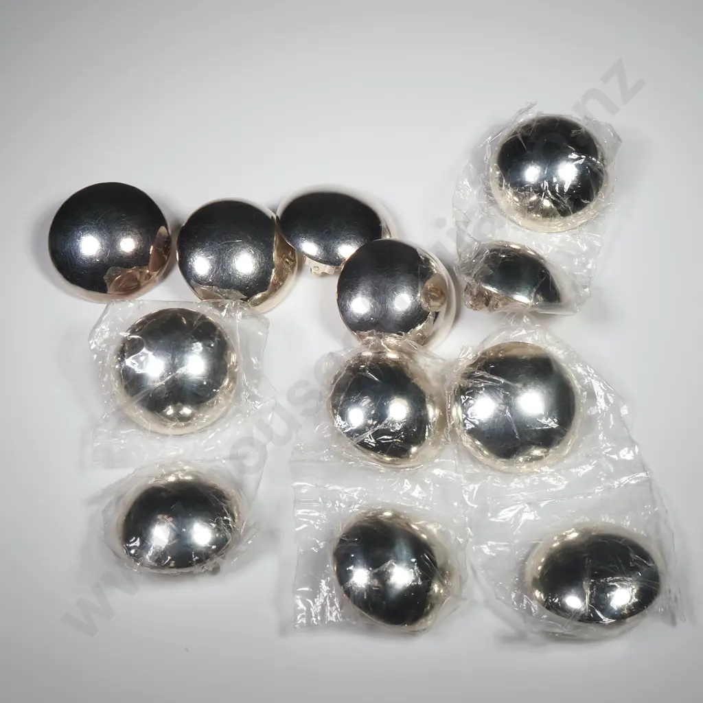 Six Pairs of Sterling Silver Earrings Image 1++