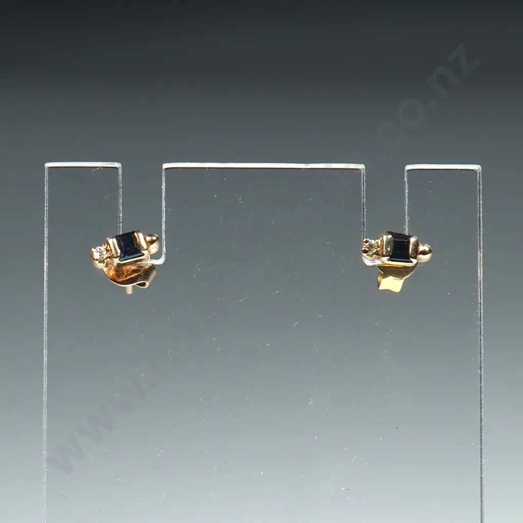 14ct Gold Earrings w Sapphires Image 1++
