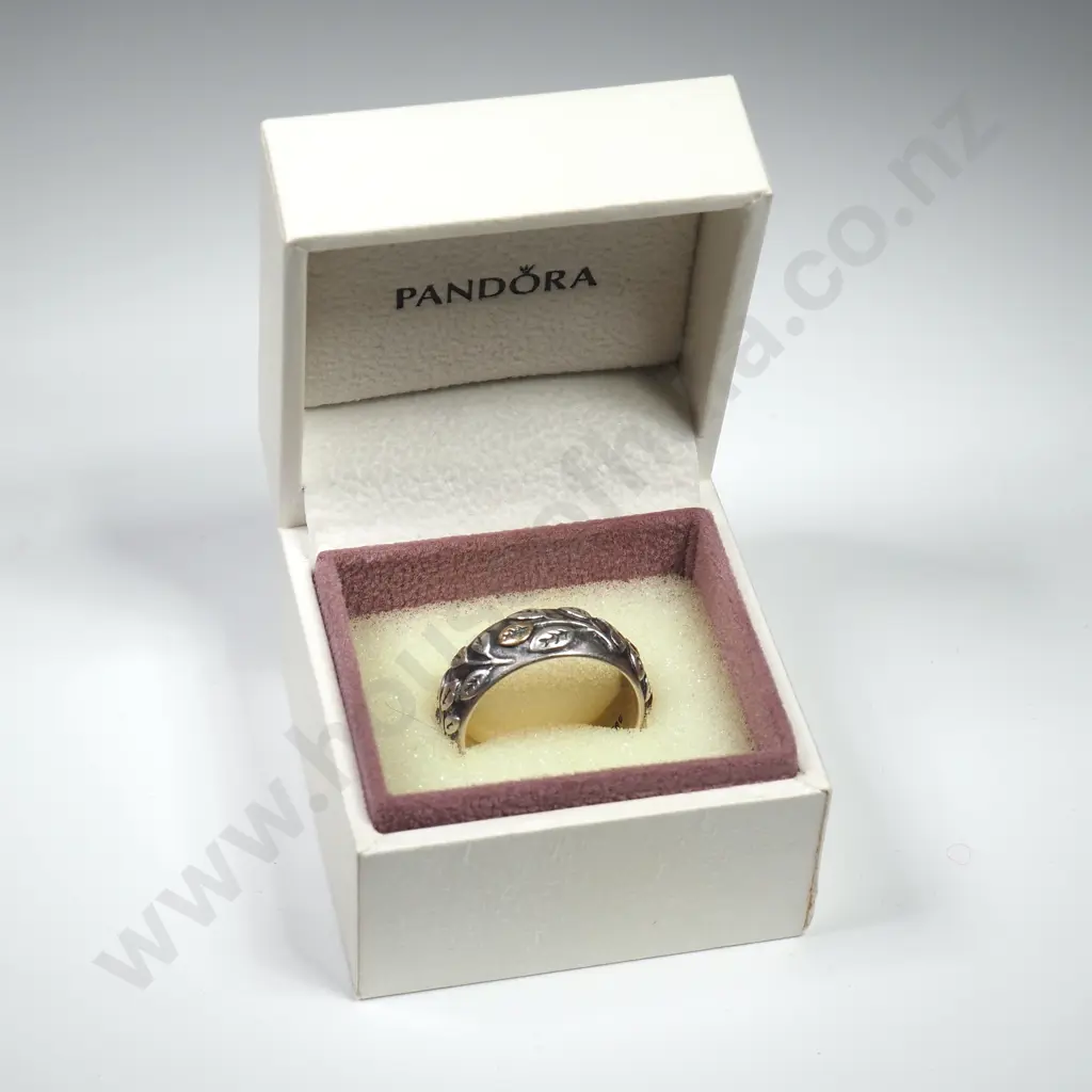 Sterling Silver Pandora Ring in Original Box Image 1++